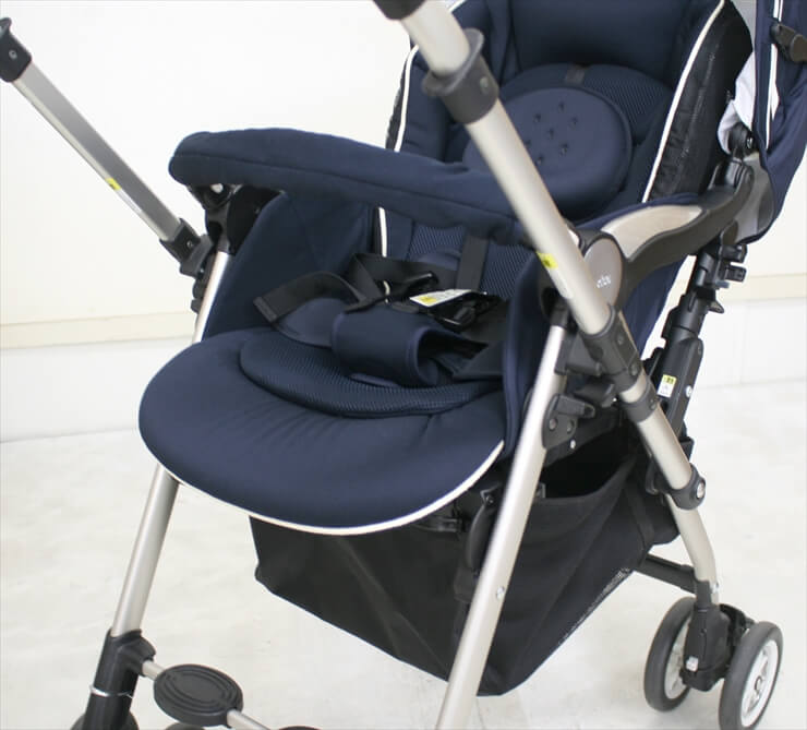 ソラリア 2013 タッジオネイビー オート4輪