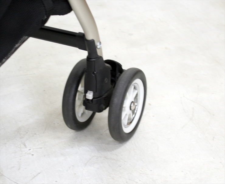 ソラリア 2013 タッジオネイビー オート4輪