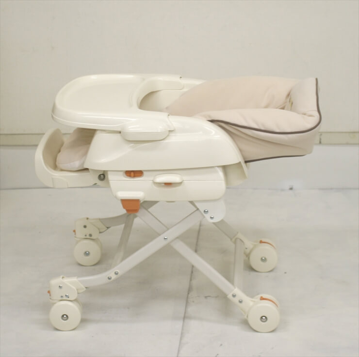 レミニスS ピュアベージュ コンビ製ハイローチェア 手動