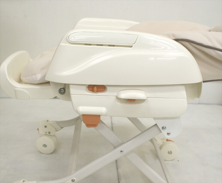 レミニスS ピュアベージュ コンビ製ハイローチェア 手動