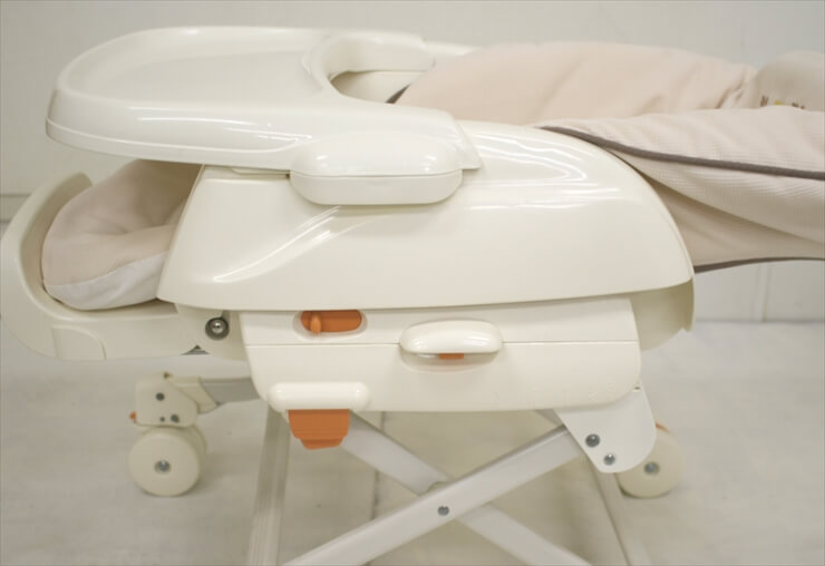 レミニスS ピュアベージュ コンビ製ハイローチェア 手動