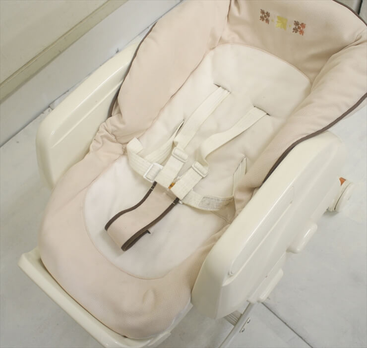 レミニスS ピュアベージュ コンビ製ハイローチェア 手動