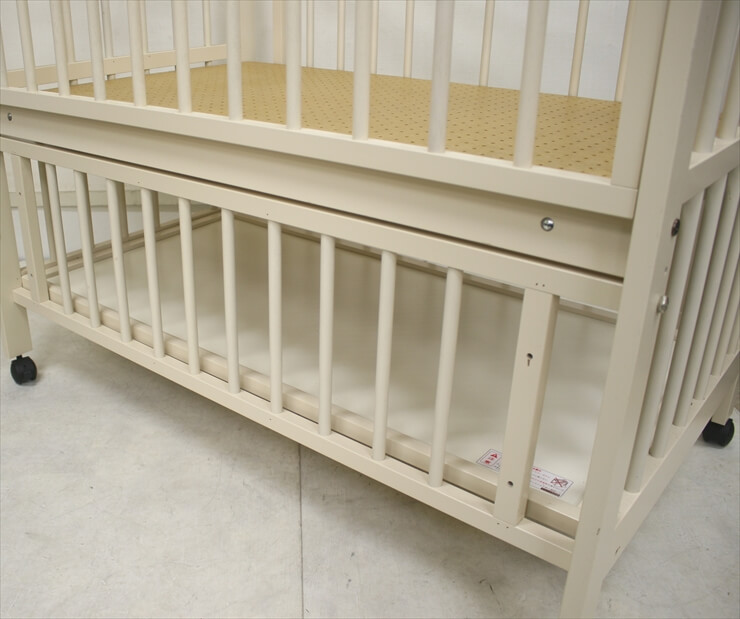 アン ハイタイプベッド ホワイト キンタロー製ベビーベッド