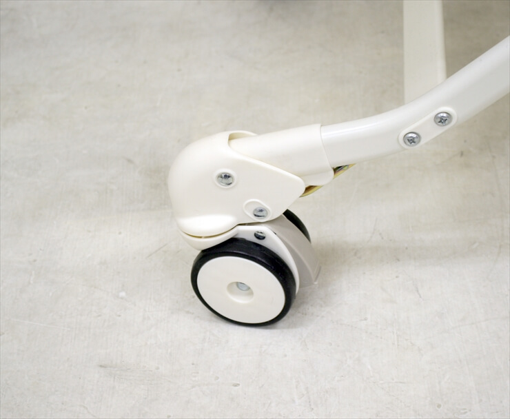 ネムリラFF セサミグレー コンビ製ハイローチェア 手動