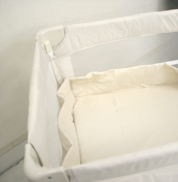 ココネル ミルク どこでもベビーベッド サークル アップリカ