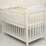 A型ファミーユ ホワイト 白 澤田工業製ベビーベッド
