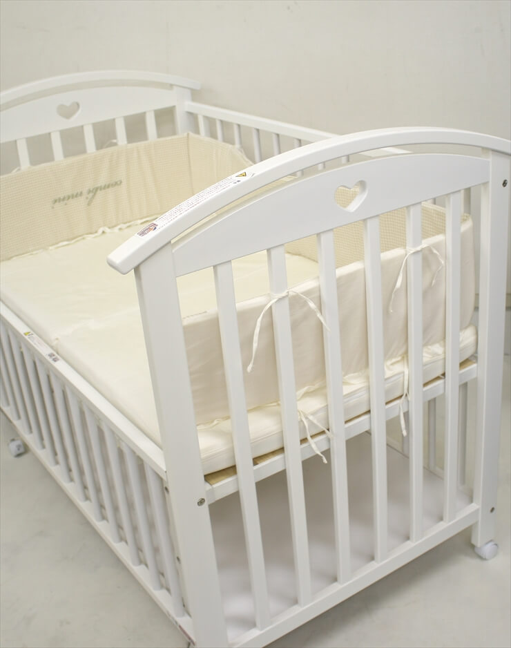 A型ファミーユ ホワイト 白 澤田工業製ベビーベッド