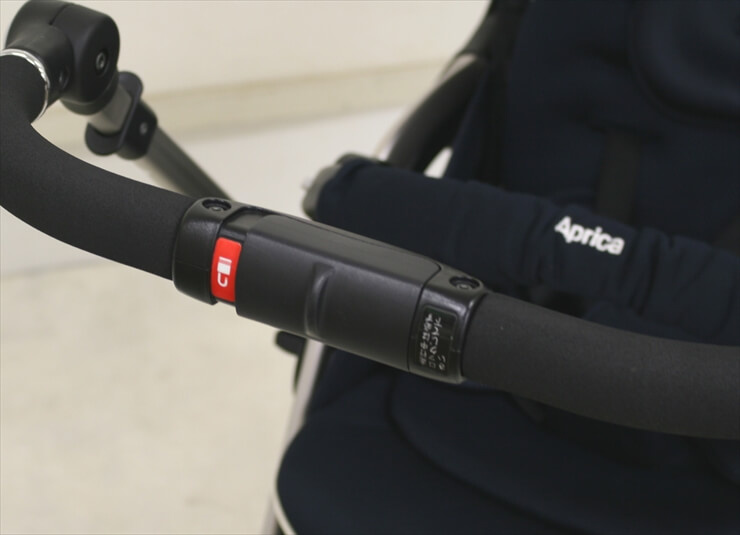 ソラリア 2013 タッジオネイビー オート4輪 アップリカ