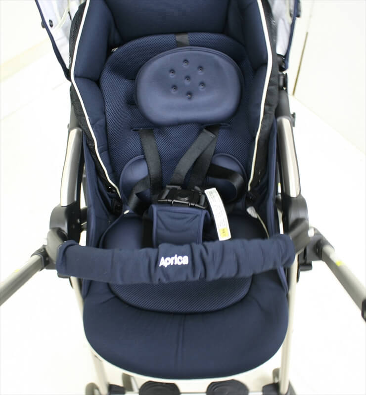 ソラリア 2013 タッジオネイビー オート4輪 アップリカ