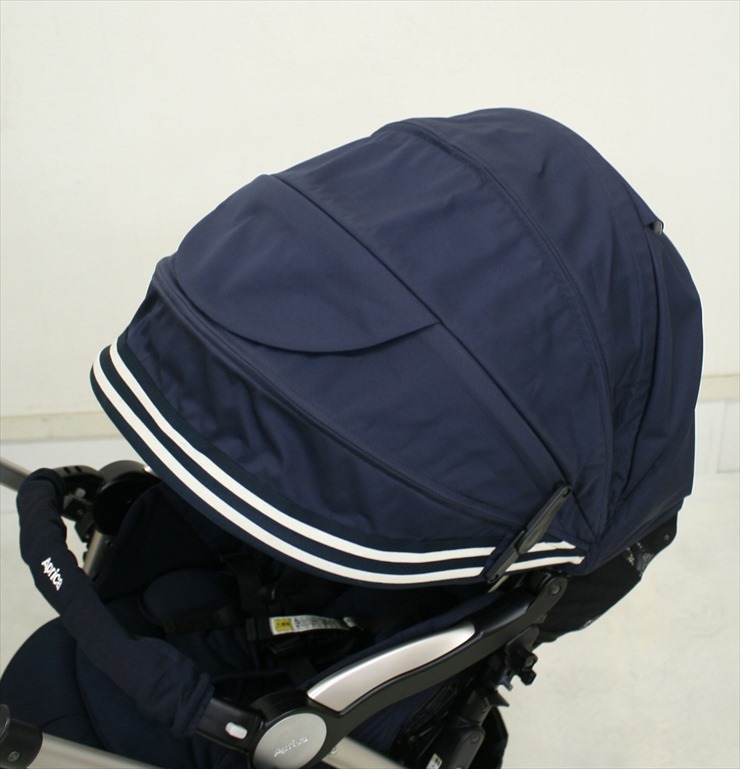 ソラリア 2013 タッジオネイビー オート4輪 アップリカ