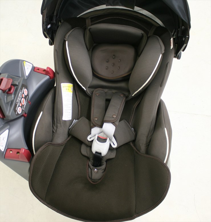 フラディア エアープラス ソリッドブラウンBR アップリカ製ベッド型チャイルドシート