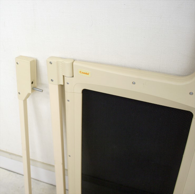 ハンズフリーゲート コンビ製ベビーゲート