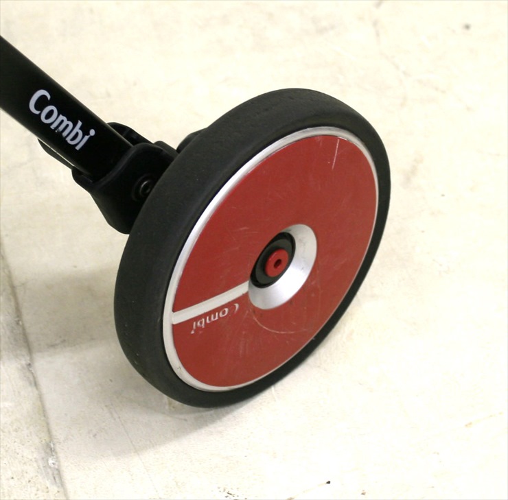 F2plus AD-300 ライジングレッド