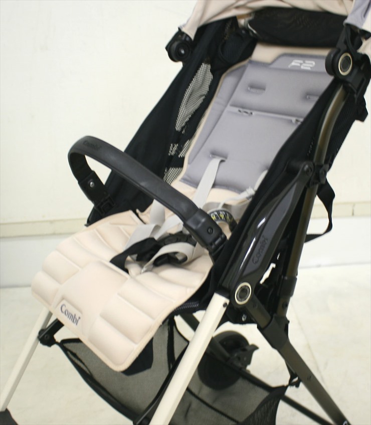 F2plus AD-300 パールホワイト