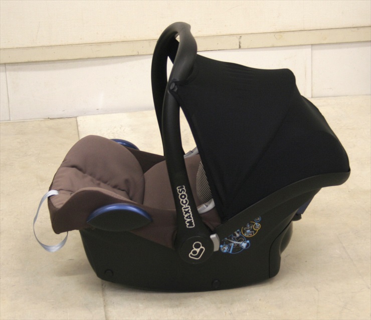 マキシコシ カブリオフィックス アースブラウン