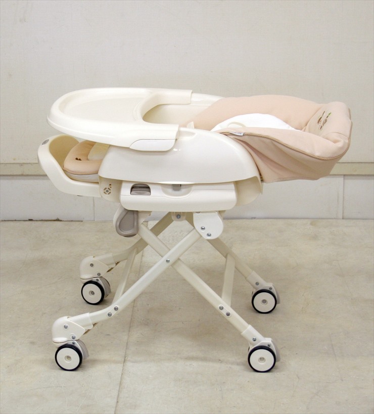 クーナココ Airstyle コンビ製ハイローチェア 手動タイプ