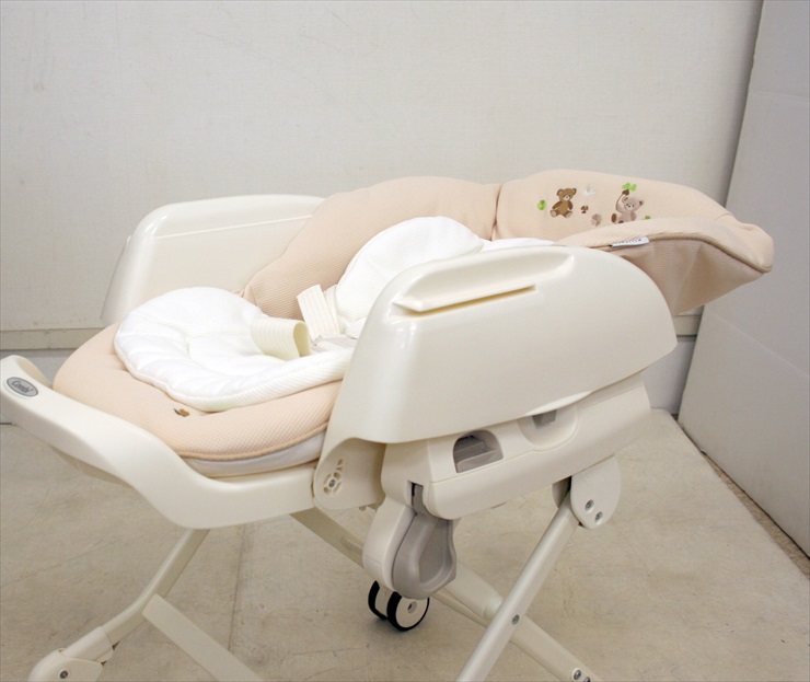 クーナココ Airstyle コンビ製ハイローチェア 手動タイプ