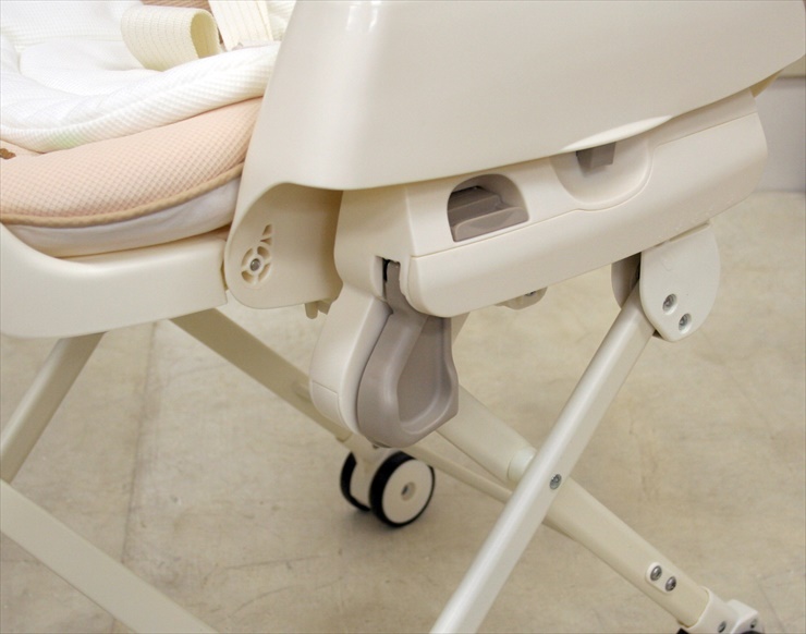 クーナココ Airstyle コンビ製ハイローチェア 手動タイプ