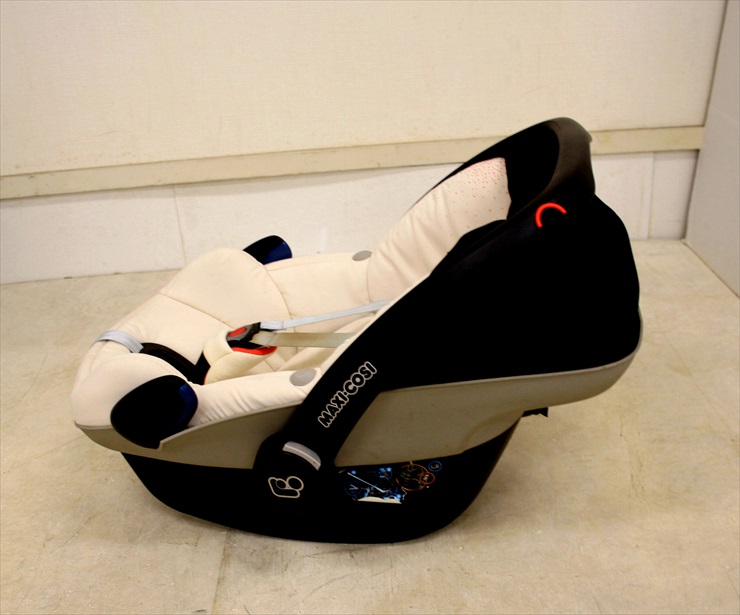 マキシコシ ペブル ナチュラルブライト