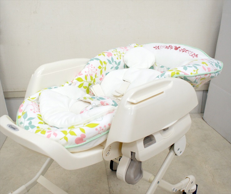 ベビーステーション ミッキーマウス ホワイトグラス アカチャンホンポ