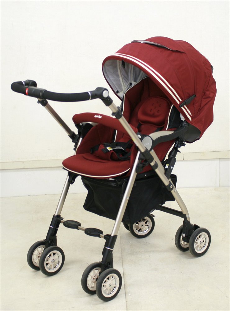 ソラリア 2013 タッジオボルドー オート4輪 アップリカ