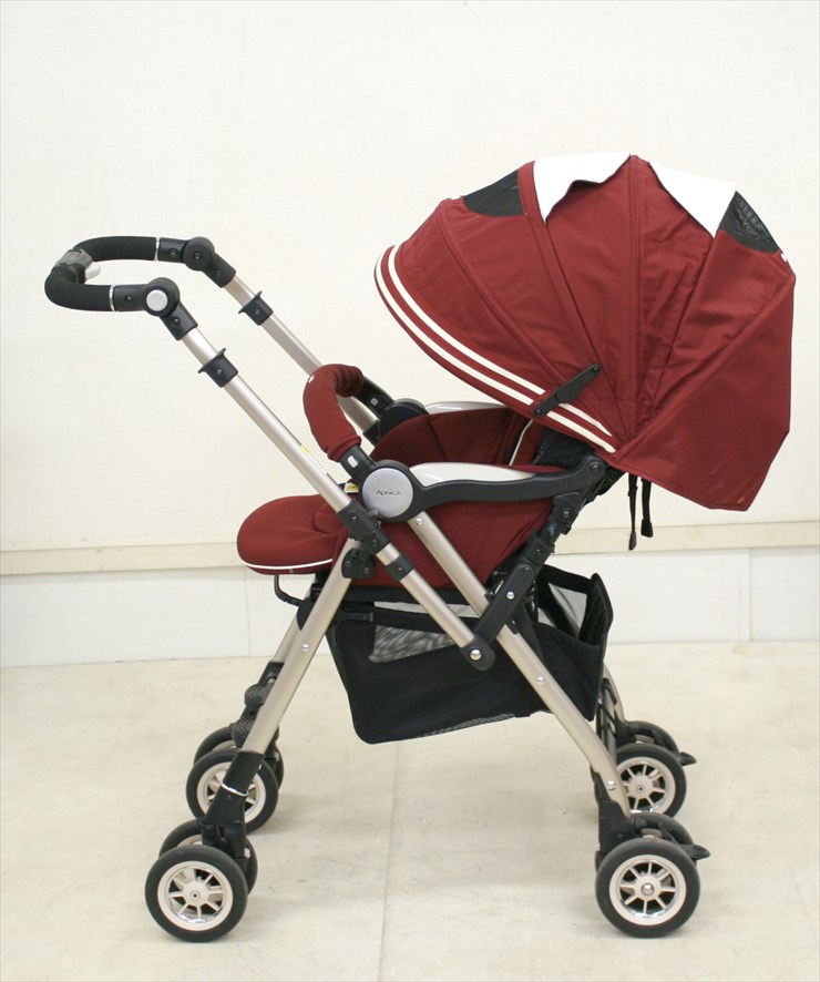 ソラリア 2013 タッジオボルドー オート4輪 アップリカ