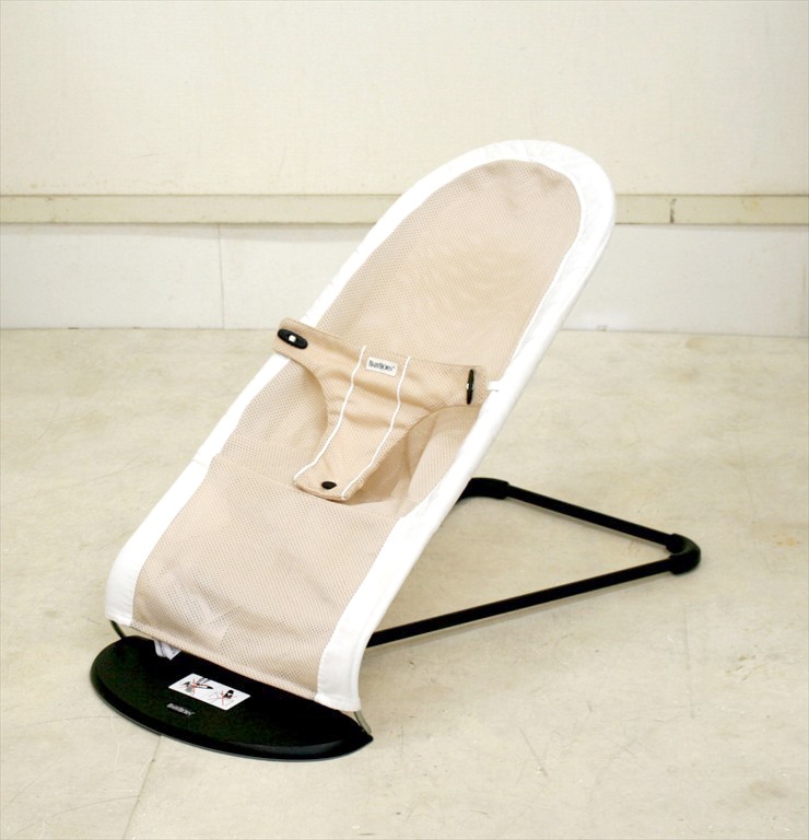 ベビーシッターバランス メッシュ ベージュ サンド ベビービョルン
