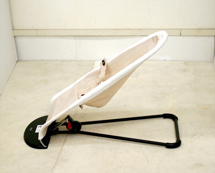 ベビーシッターバランス メッシュ ベージュ サンド ベビービョルン