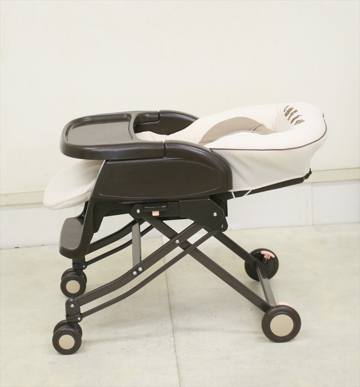 ユラリズム ソフトクッション EW ヘーゼル IV 手動ハイローベッド&チェア アップリカ