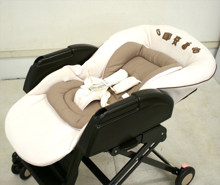 ユラリズム ソフトクッション EW ヘーゼル IV 手動ハイローベッド&チェア アップリカ