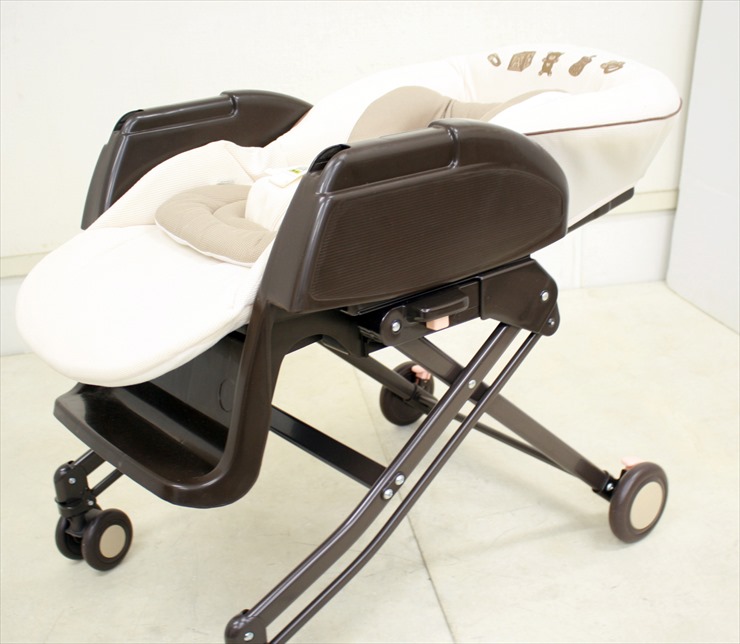 ユラリズム ソフトクッション EW ヘーゼル IV 手動ハイローベッド&チェア アップリカ