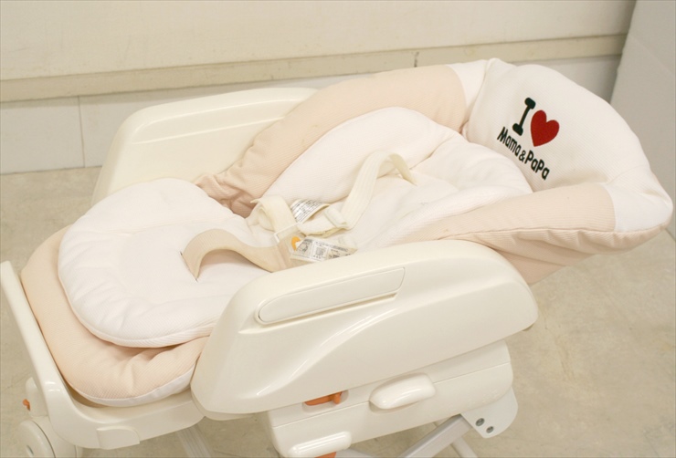 レミニスDX コンビ製手動ハイローチェア