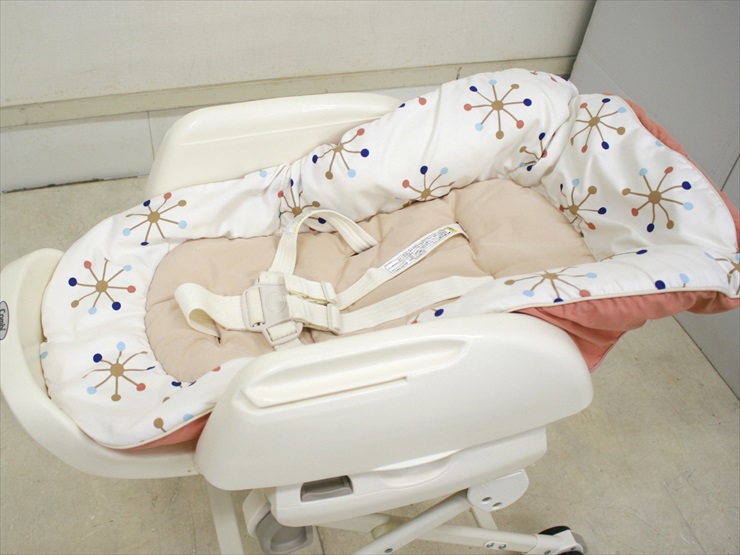 ネムリス アスタリスクアイボリー コンビ製手動ハイローチェア