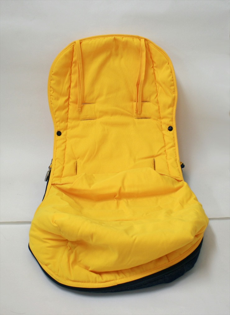 マクラーレン クエストスポーツ ビートルズ イエロー/サブマリン用 フットマフ&シートライナー