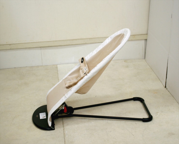 ベビーシッターバランス メッシュ ベージュ サンド ベビービョルン