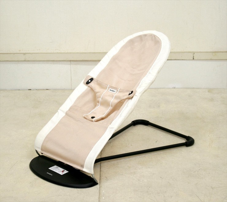 ベビーシッターバランス メッシュ ベージュ サンド ベビービョルン