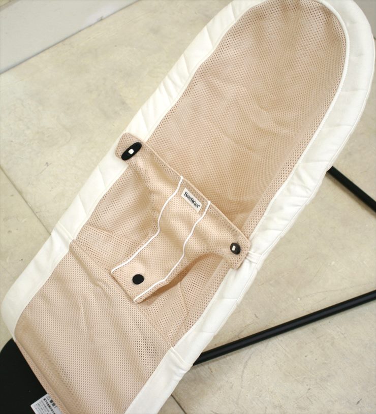 ベビーシッターバランス メッシュ ベージュ サンド ベビービョルン