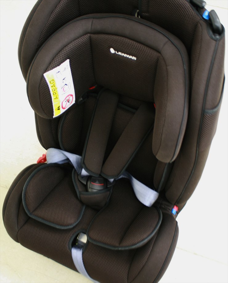 カイナ ブラウン