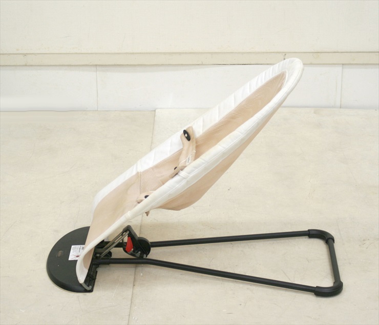 ベビーシッターバランス メッシュ ベージュ サンド ベビービョルン