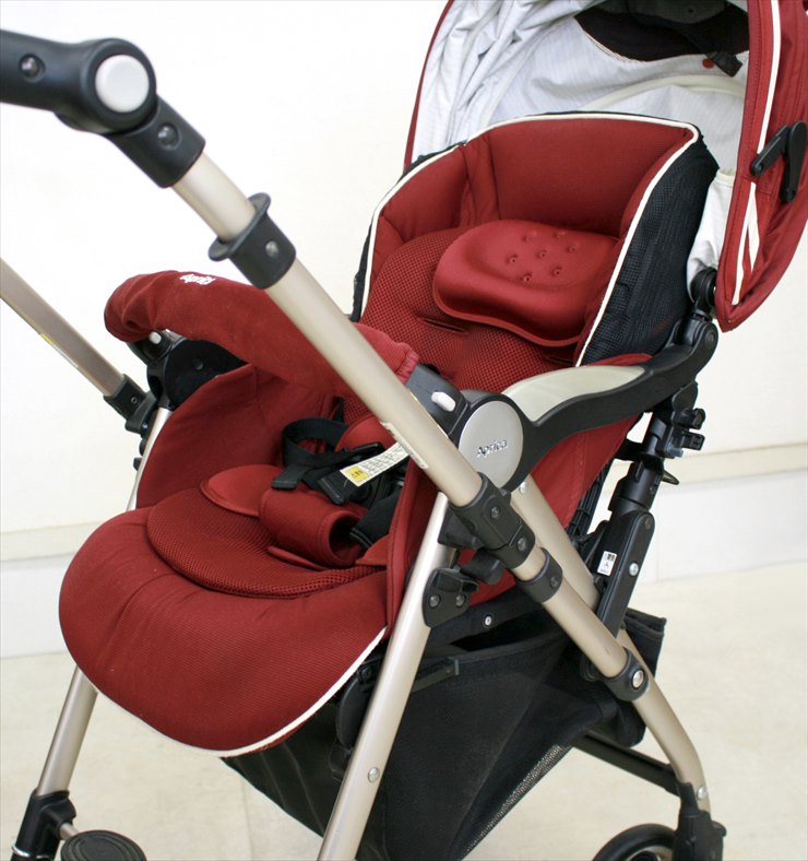 ソラリア 2013 タッジオボルドー オート4輪 ハイシート アップリカ