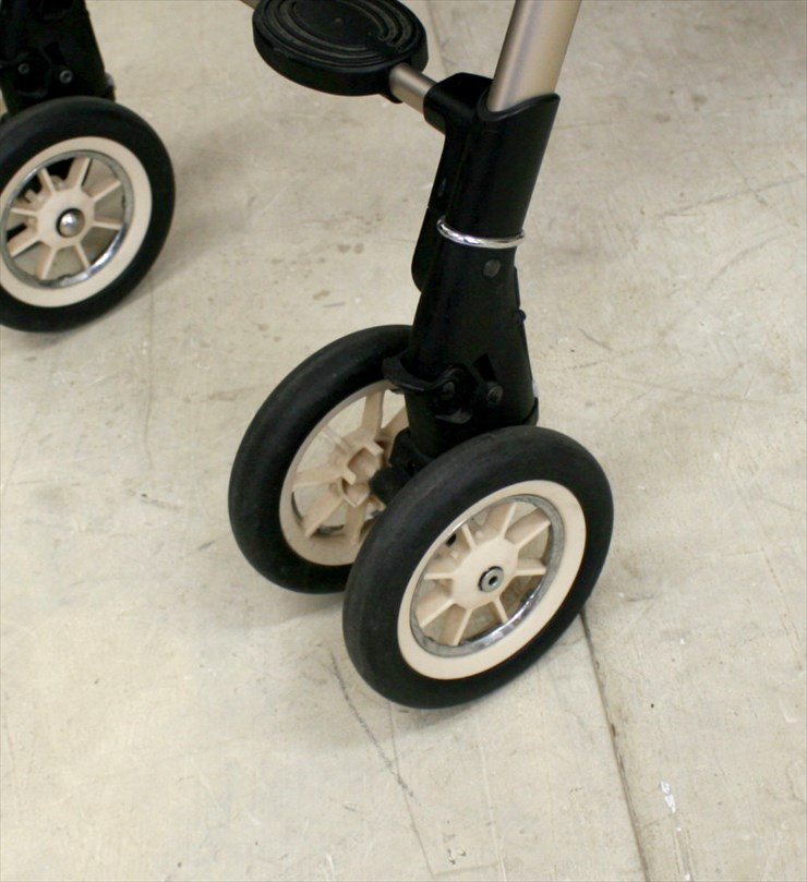 ソラリア 2013 タッジオボルドー オート4輪 ハイシート アップリカ