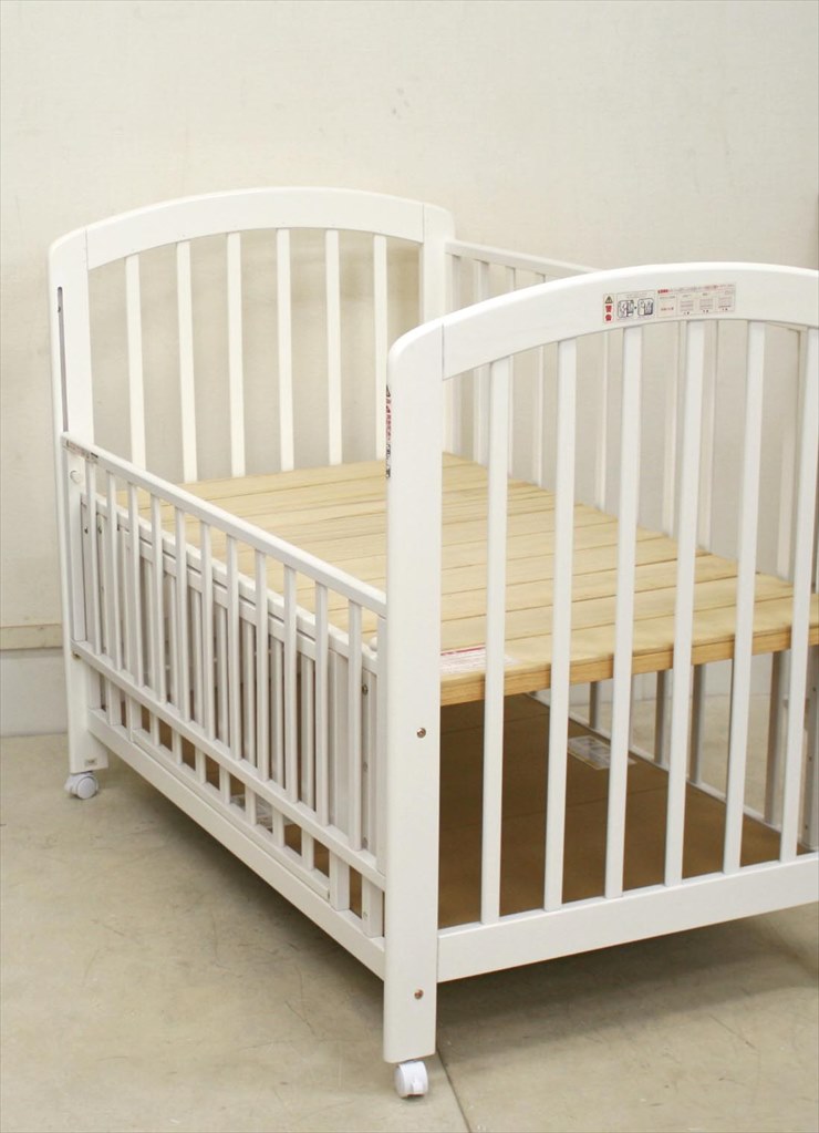 立ちベッド4ポジション ホワイト 品番02509 すのこ床板 カトージ