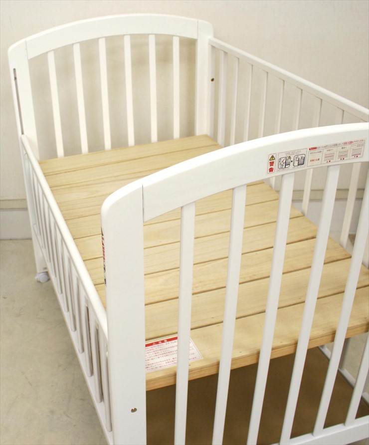 立ちベッド4ポジション ホワイト 品番02509 すのこ床板 カトージ