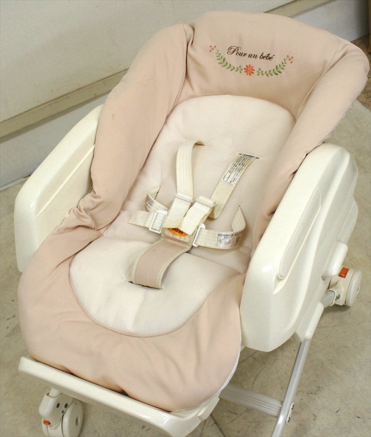 プールアンベベ NR-1 コンビ製手動ハイローチェア