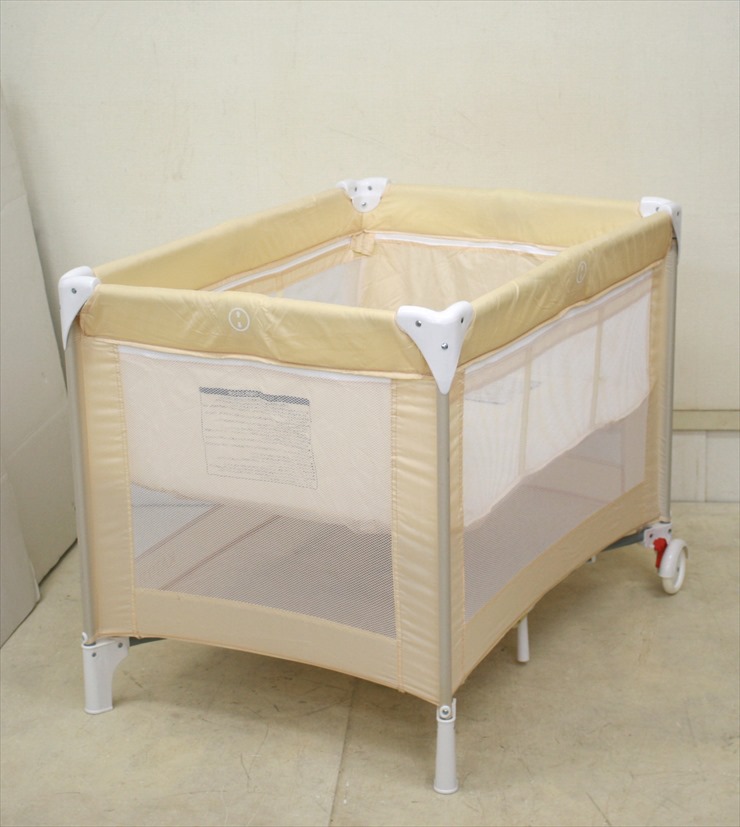 たためるプレイヤード お昼寝マット付き クリーム カトージ