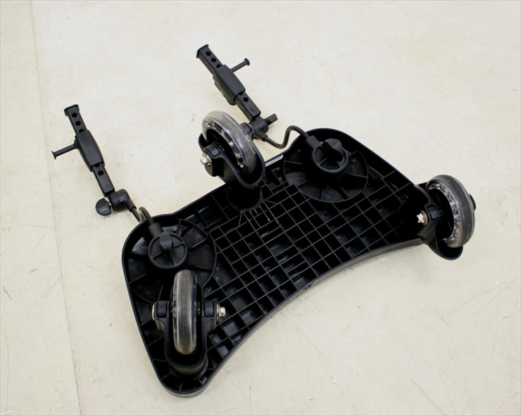 ママつれてって！ 静音 kids on board 日本育児