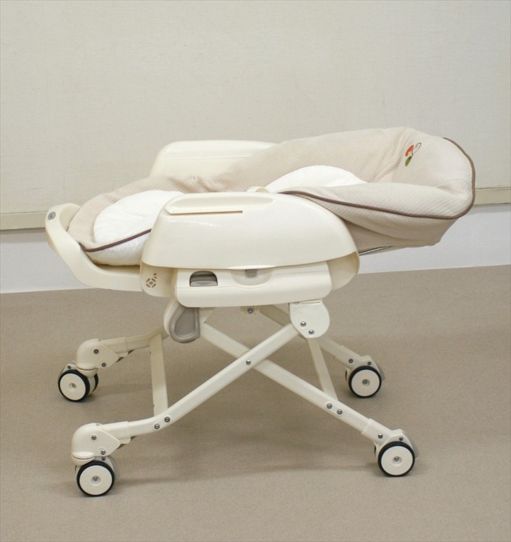 ベビーステーション ColorPlus フェスタベージュ コンビ