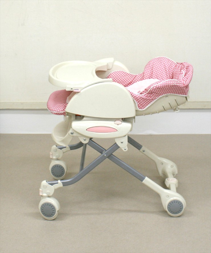 ムーヴィスウィング モデラートドットブロッサム アップリカ