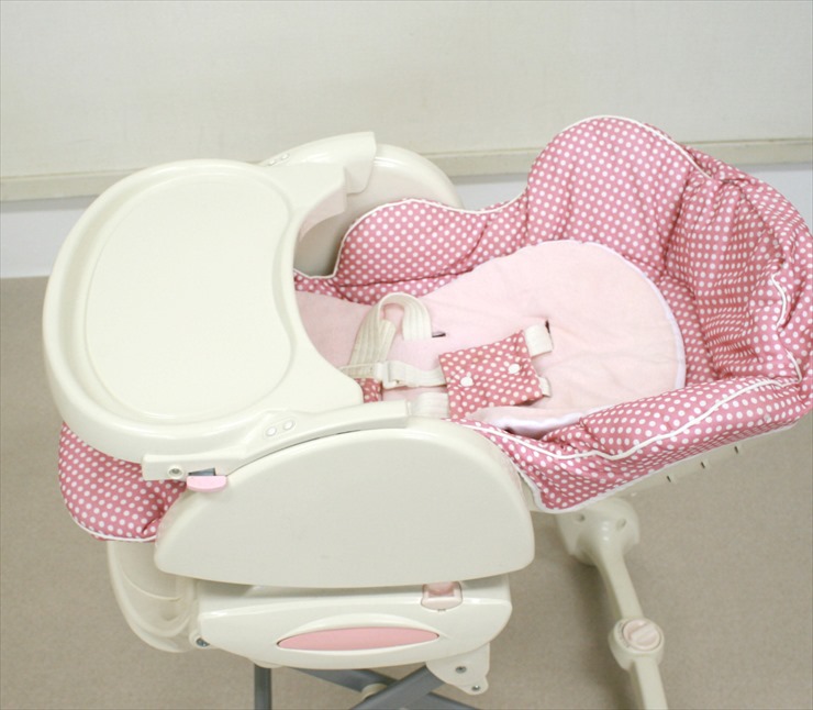 ムーヴィスウィング モデラートドットブロッサム アップリカ