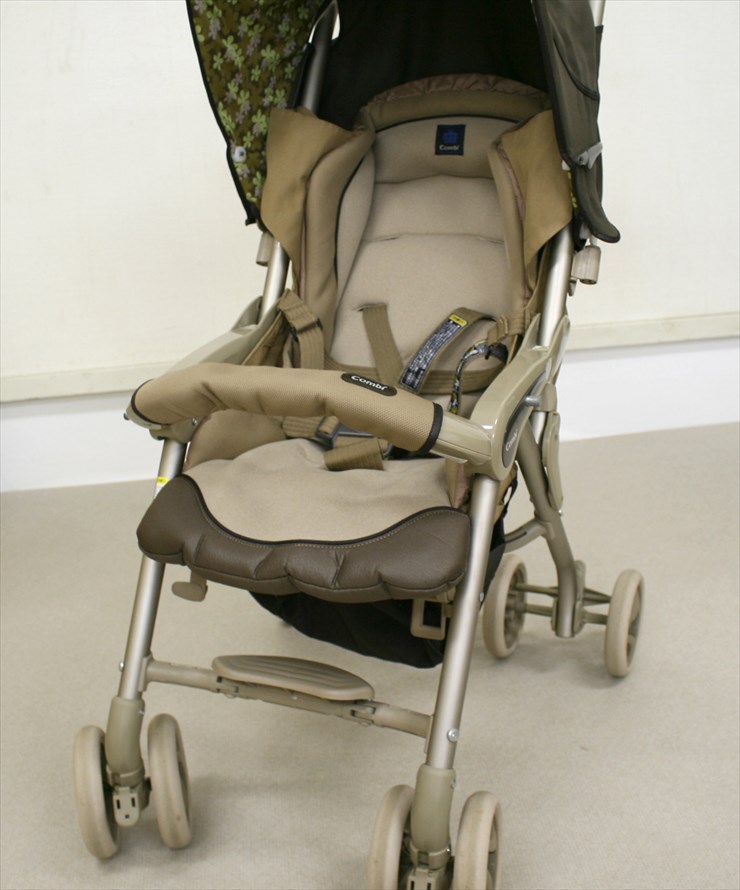 マルチ5ウェイ ココベージュEX COMBI コンビ